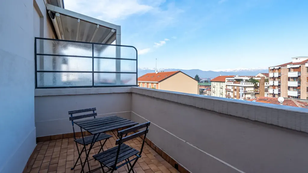 Balcon - Panoramic Apartment with Balcony in Turin