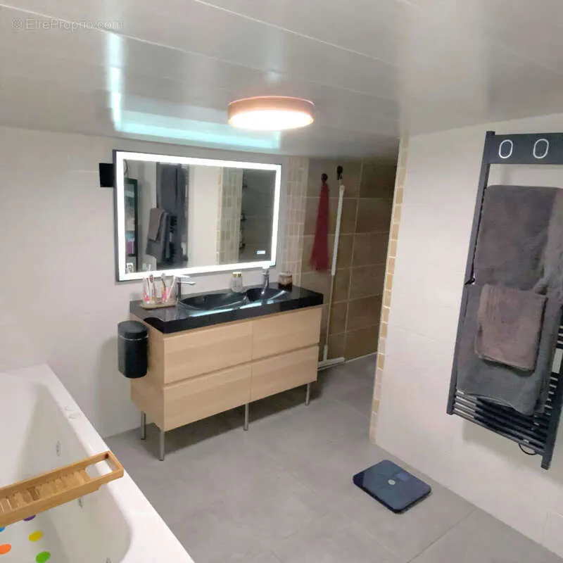 Maison 6 pièces à Cleon
