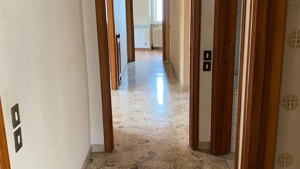 Entrée - Attico with Panoramic Views in Chieti Centre