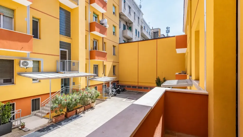 Aed - Contemporary Flat with Balcony in Milan
