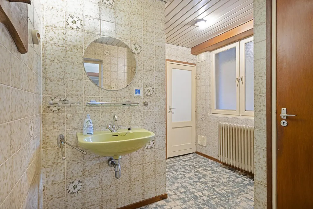 Salles de bain - Maison 11 pièces à Buchten