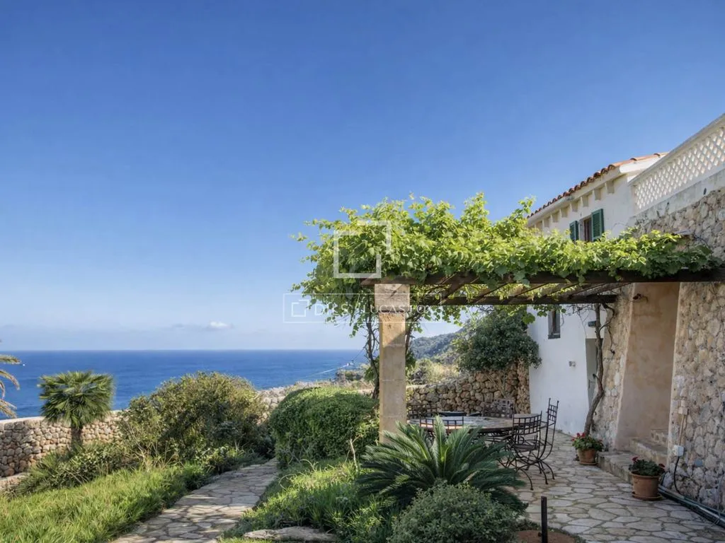 Terrass - Luxury Villa with Private Jetty in Banyalbufar