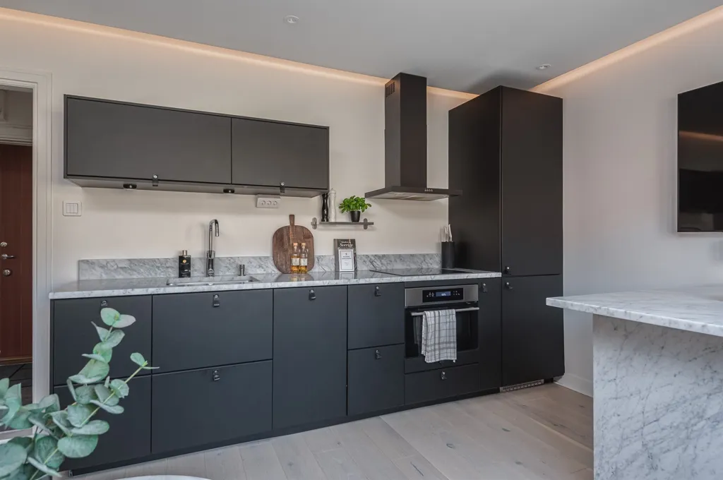 Cuisine - Modernised Two-Bedroom Flat with Stylish Surfaces in Norrköping