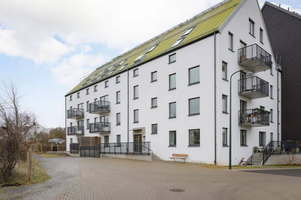 Esterno - Corner Flat with Two Balconies in Aromalund, Lund