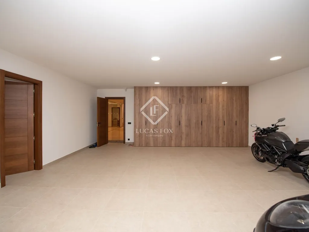 Garage - Modern Villa with Sea Views in Sant Antoni