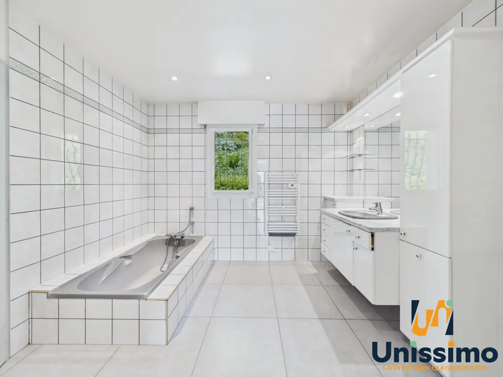 Vannitoad - Contemporary House with Pool in Bart