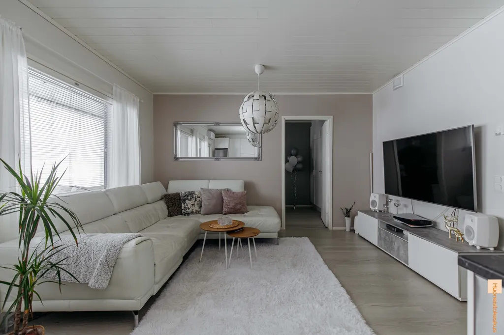 Elutuba - Modern 1st Floor Apartment with Sauna in Kärki