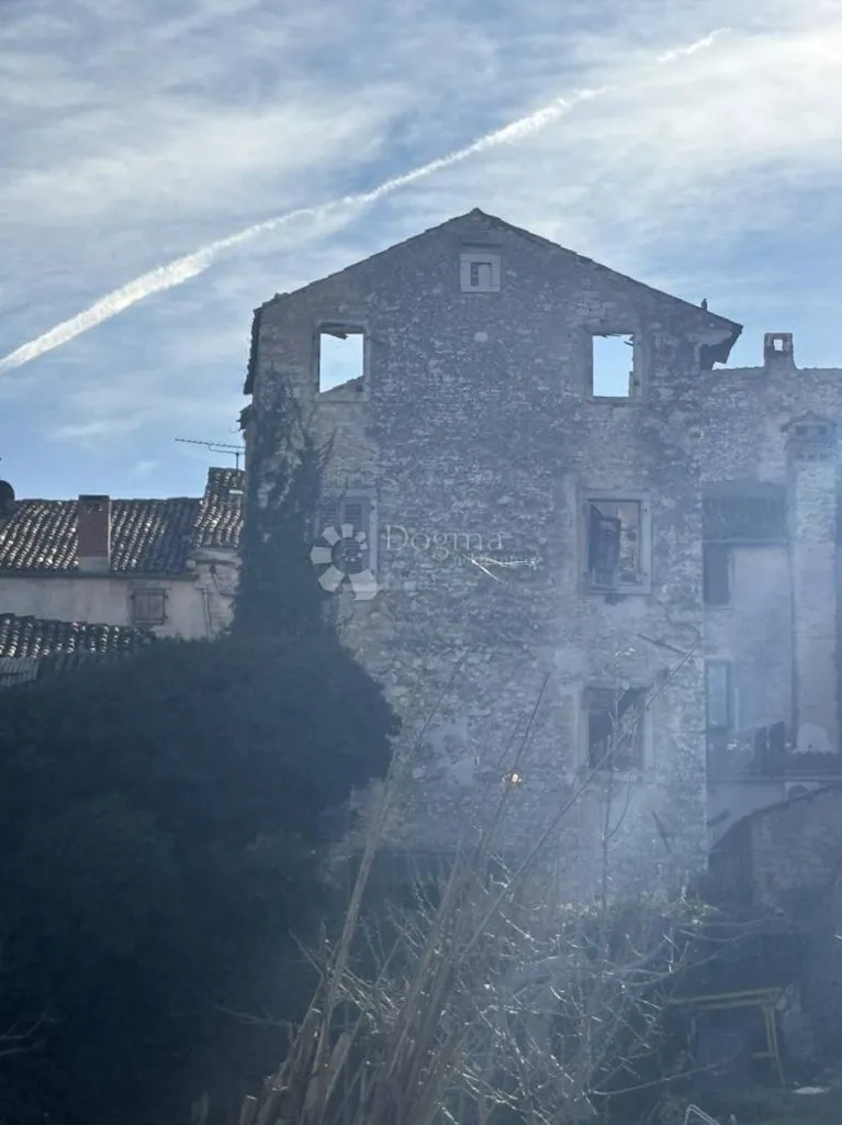 Exterior - Ruined House with Large Garden in Vodnjan