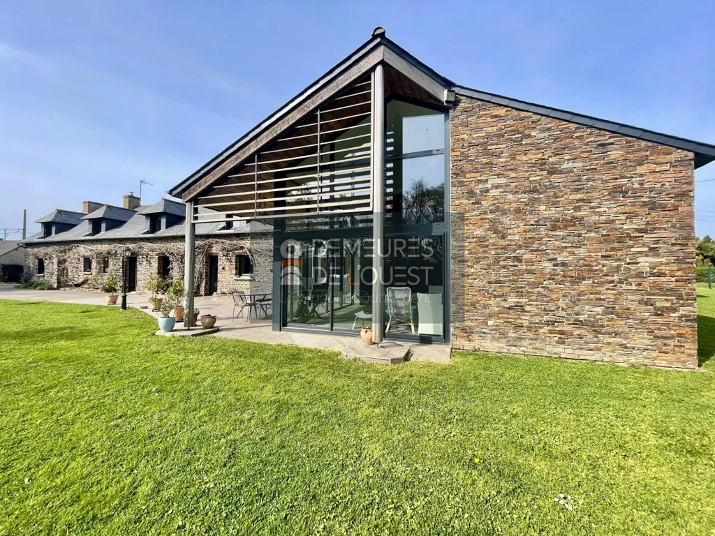 Esterno - Character House with Indoor Pool in Saint-Gonlay