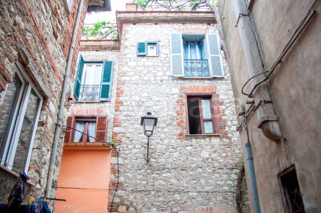 Välivaade - Characterful Apartment in Historic Centre, Sezze
