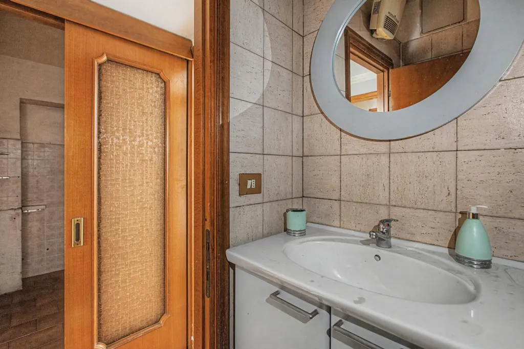 Vannitoad - Twin-Storey Apartment with Ascender in Milan