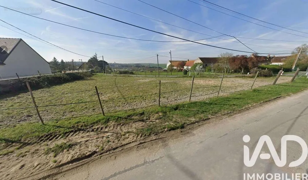 Land in Grisy-Suisnes