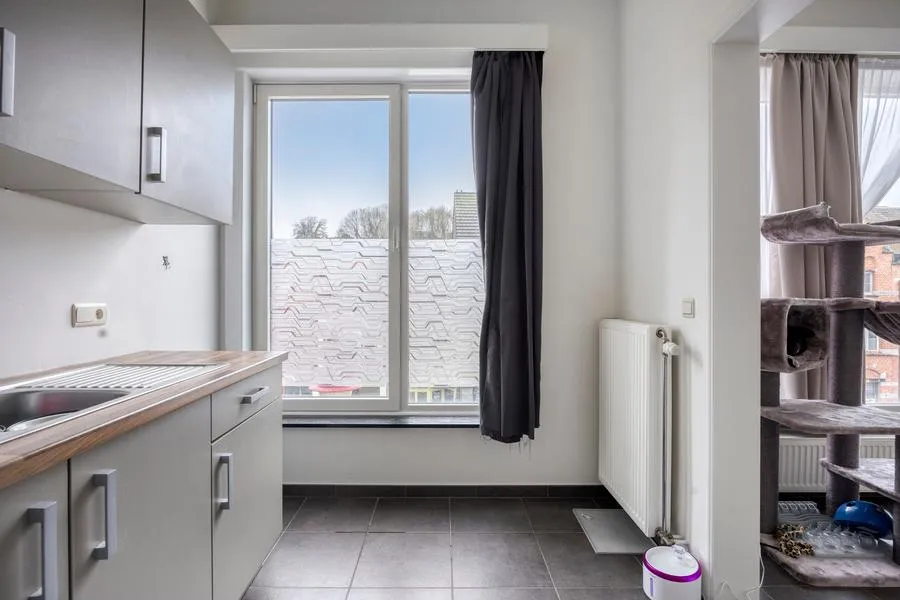 Kitchen - Charming Apartment with Central Location in Aarschot