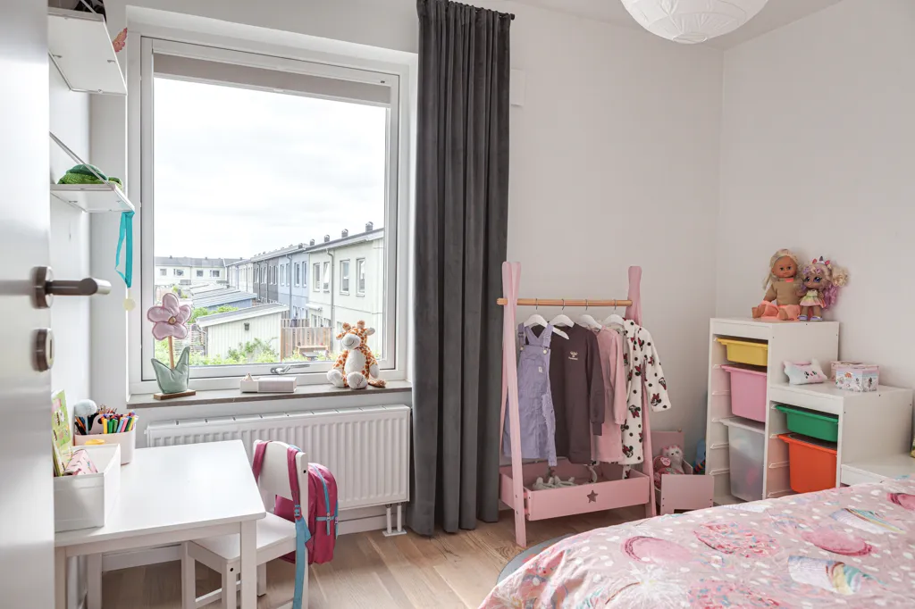 Schlafzimmer - Apartment with South-Facing Terrace in Skegrie