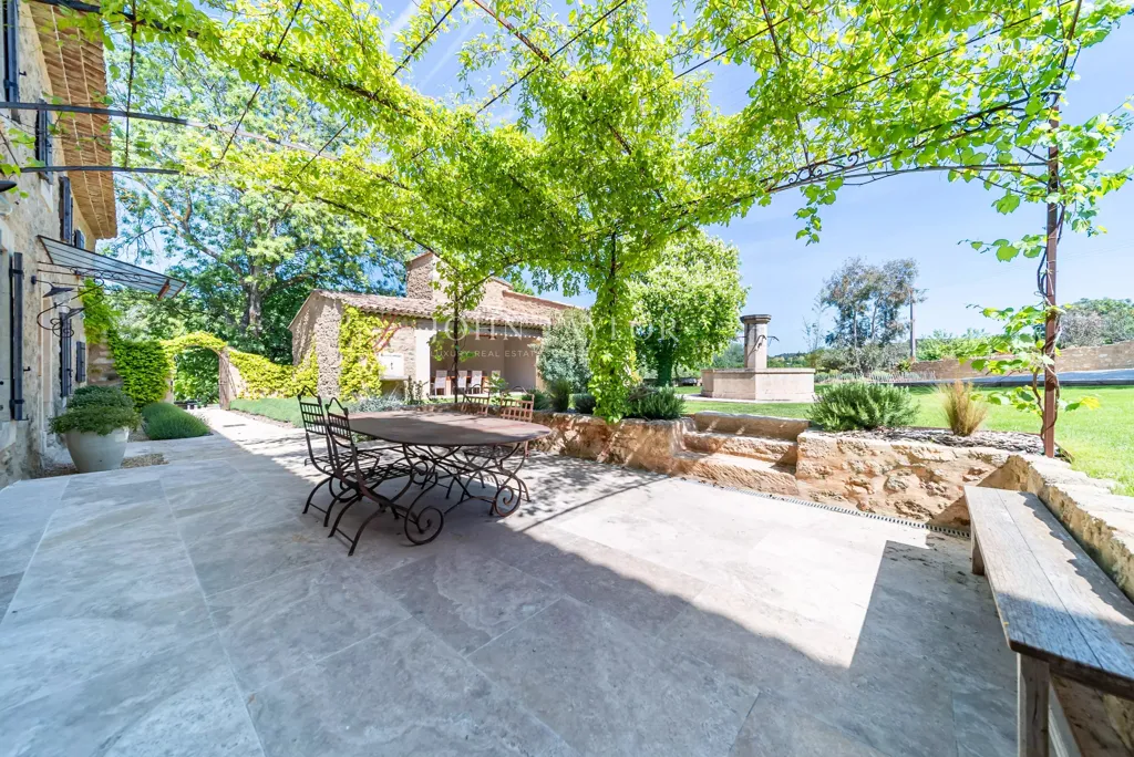 Terrasse - Mas de Luxe avec Piscine à Oppède le Vieux