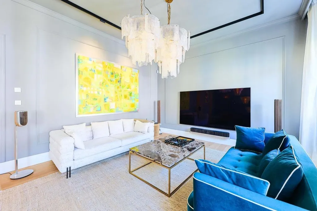 Elutuba - Luxury Apartment with Interior Garden in Madrid