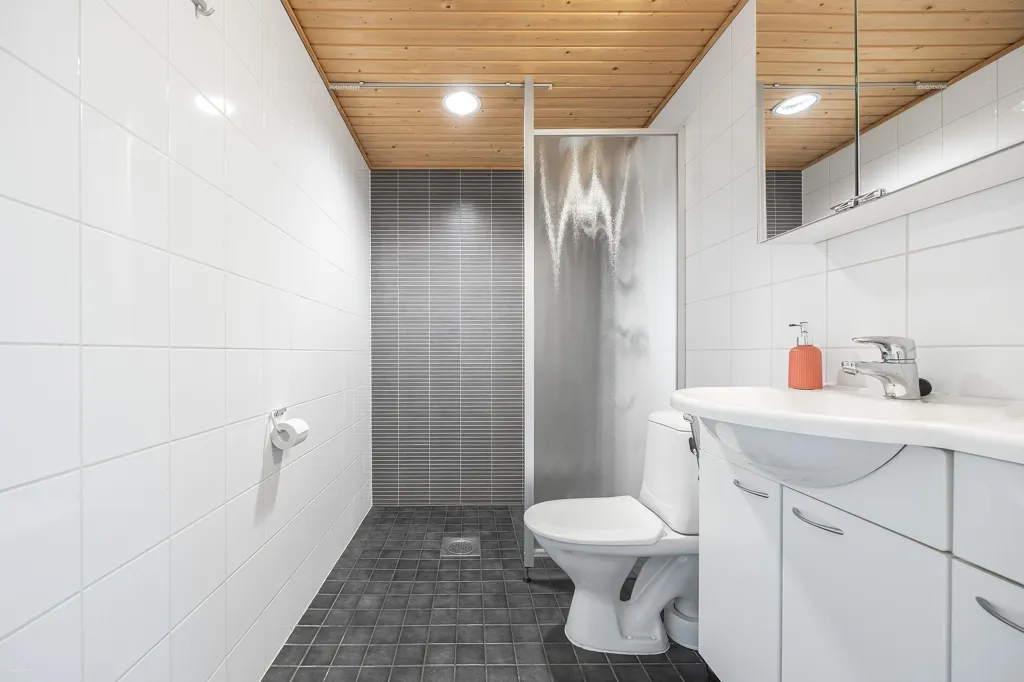 Vannitoad - Modern Apartment with Sauna in Kaivoksela