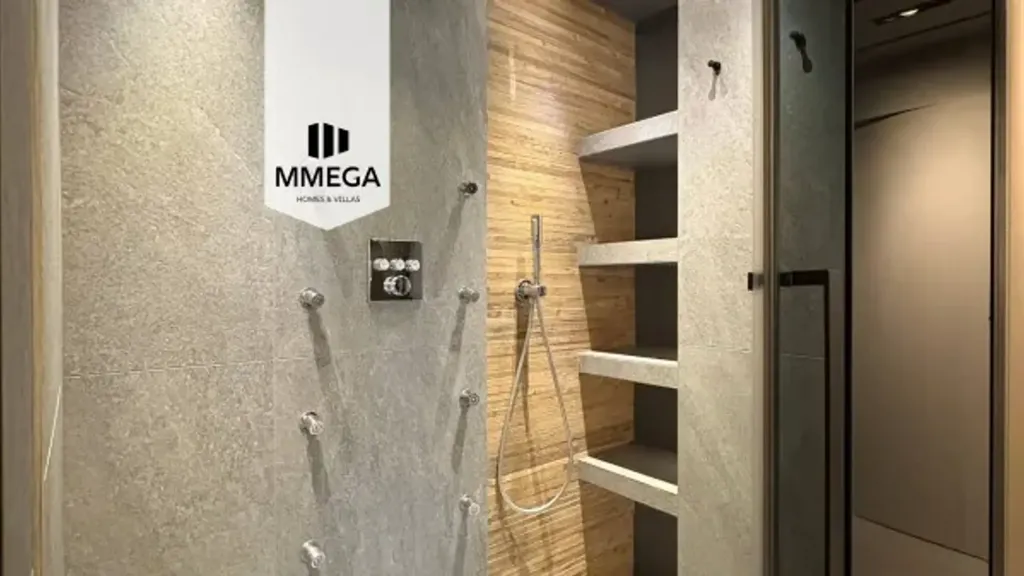 Bathrooms - Luxury Flat with Private Garden in Florence