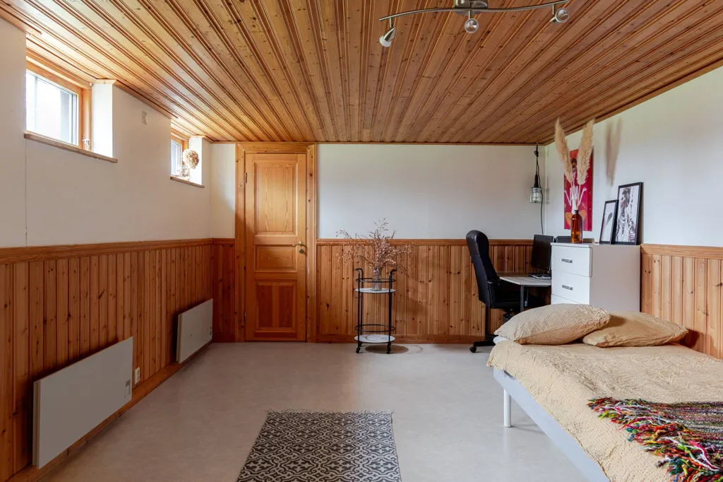 Magamistoad - Charming Red Cottage with Garage in Jönköping