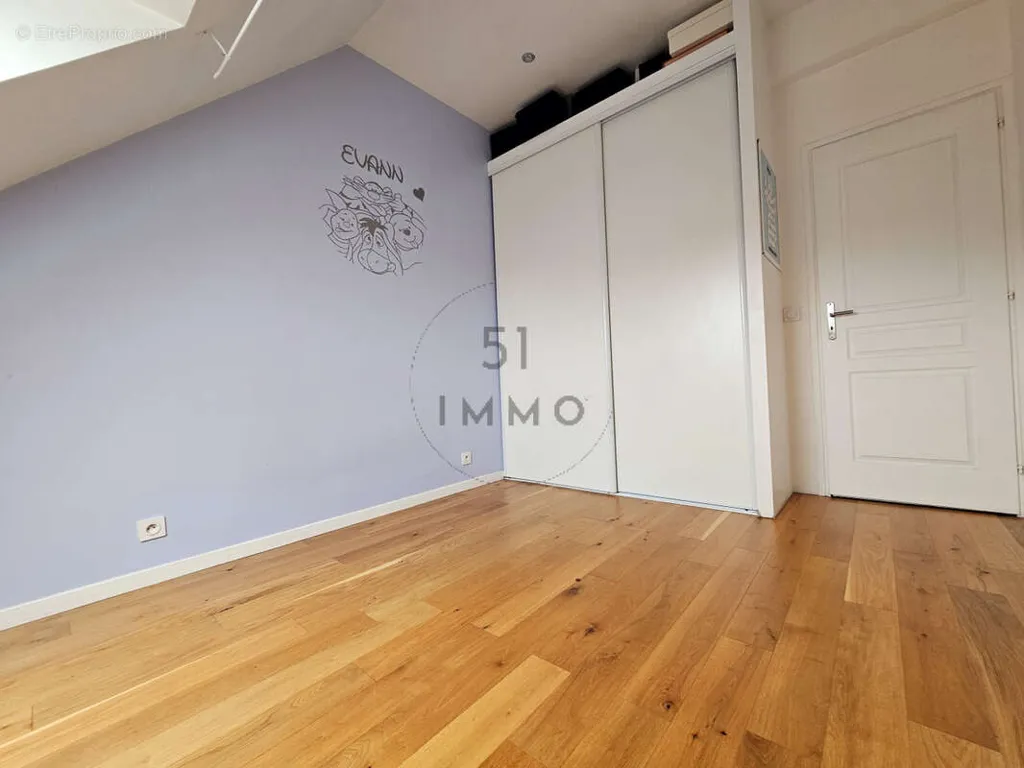Magamistoad - Duplex with East-Facing Living in Bagneux