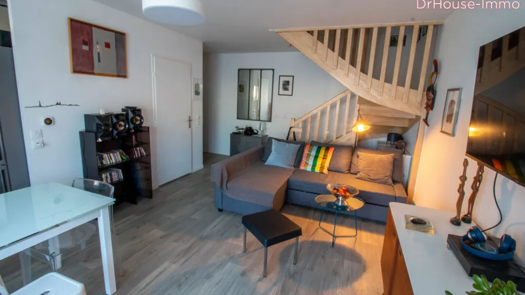 Séjour - Appartement Duplex avec Jardin à Mauchamps