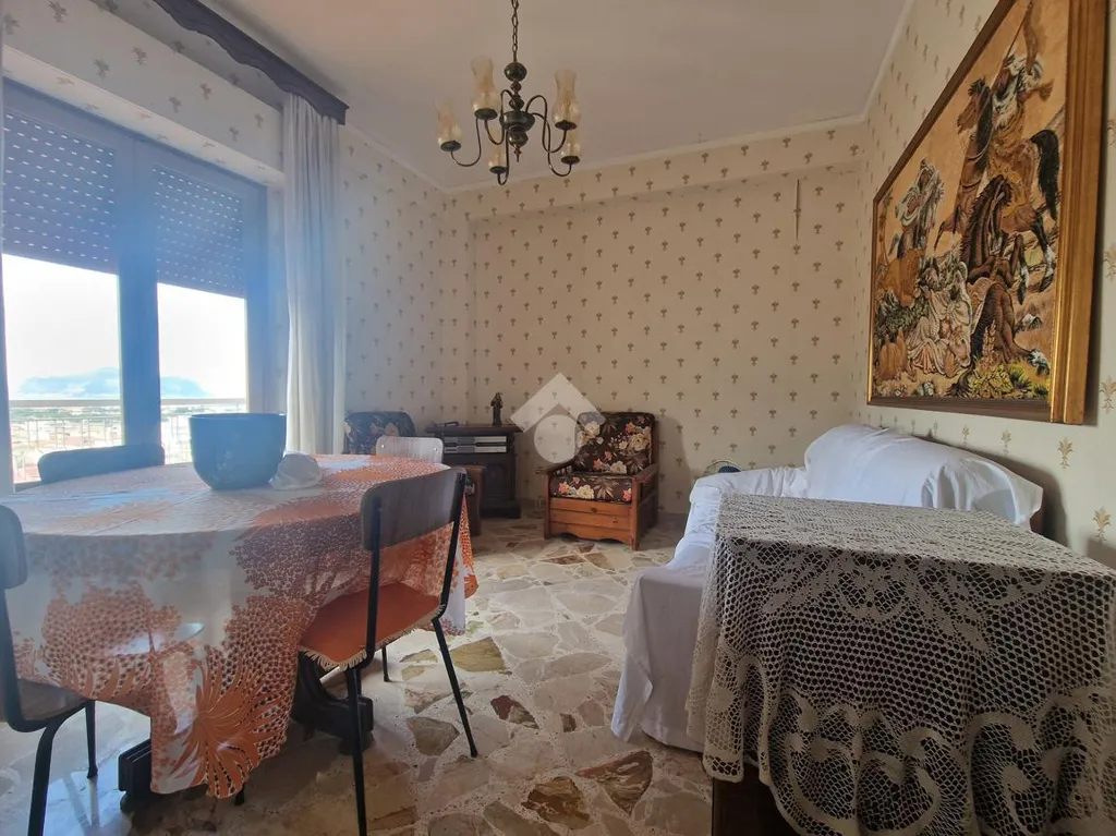 Salle à manger - Attic with Panoramic Terrace in Villabate