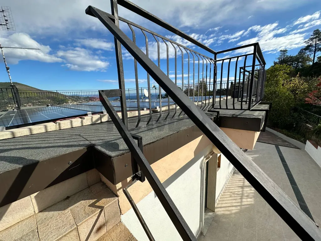 Rõdu - Panoramic Apartment with Sea View in Noli