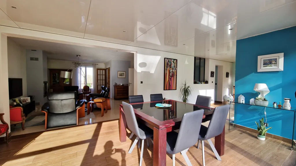 8-room house in Orsay