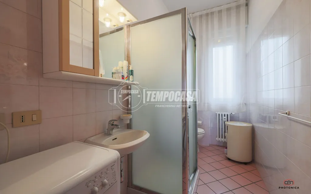 Salles de bain - Spacious Flat with Historic Views in Ravenna