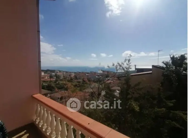 Balcone - Apartment for Renovation in Strongoli
