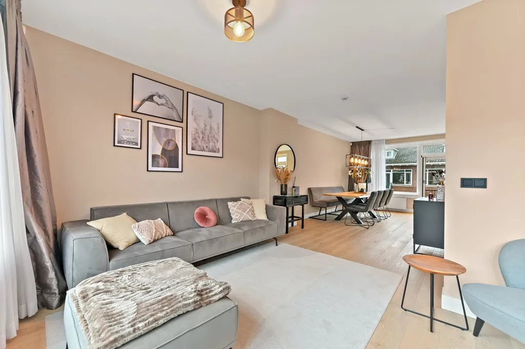 Séjour - Renovated Apartment with Balcony in Blijdorp