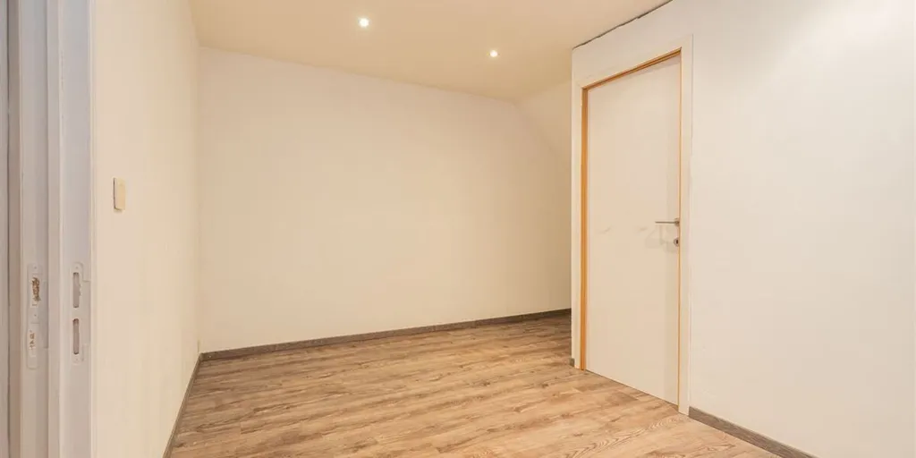Habitaciones - One-Bedroom Apartment with Garage in Boom