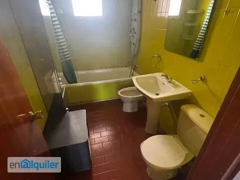 Vannitoad - Large Flat with Terrace in Coimbra, Móstoles