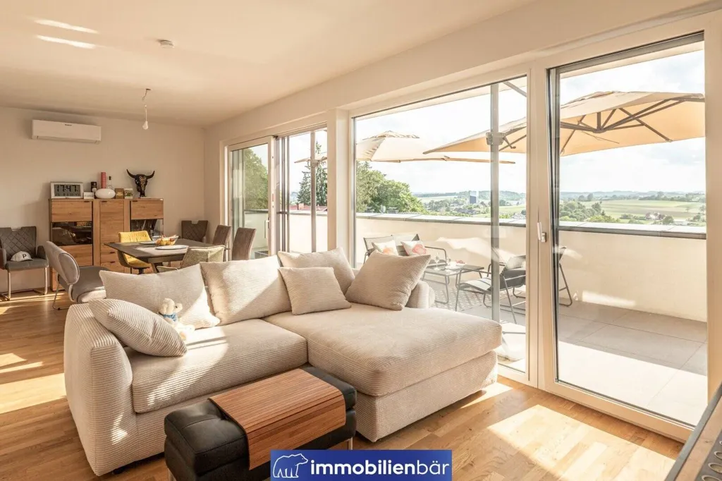 Elutuba - Fully Furnished Penthouse with Panoramic View in Neumarkt