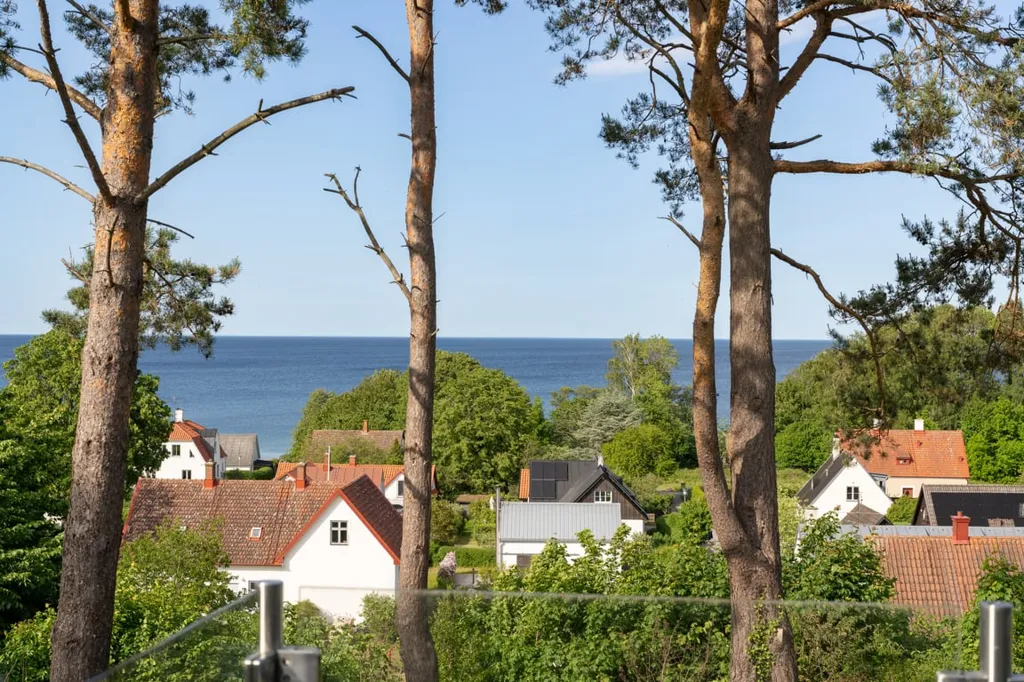 Giardino - Architectural Villa with Sea View in Vik