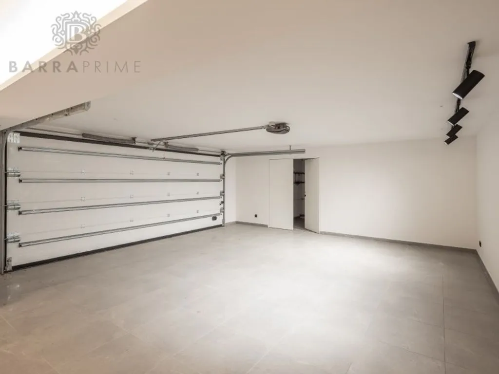Garage - Contemporary Villa with Golf View in Vilamoura