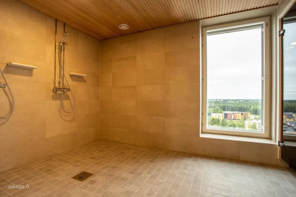 Bathrooms - Modern Studio with Gym in Myyrmäki, Vantaa