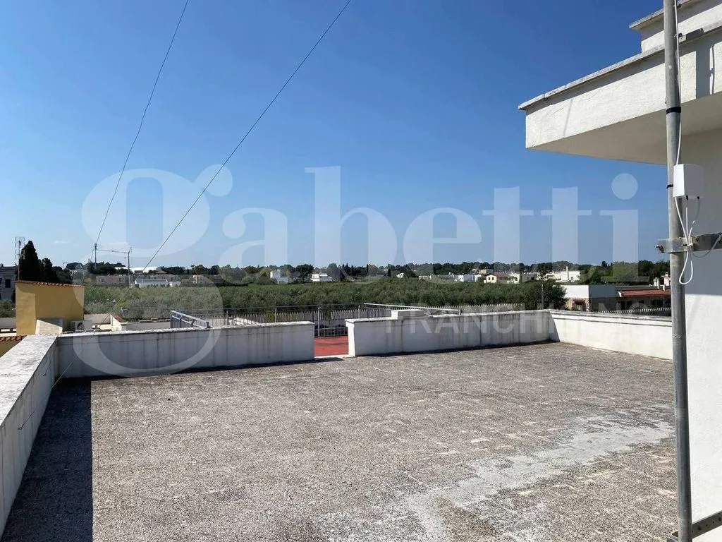 Terrace - Versatile Villa with Garden in Trani