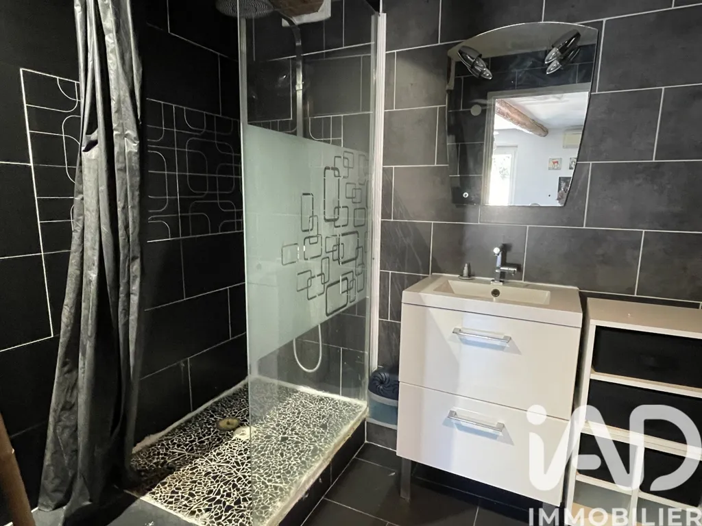 Salles de bain - Appartement T2 avec Vue Dégagée à Narbonne