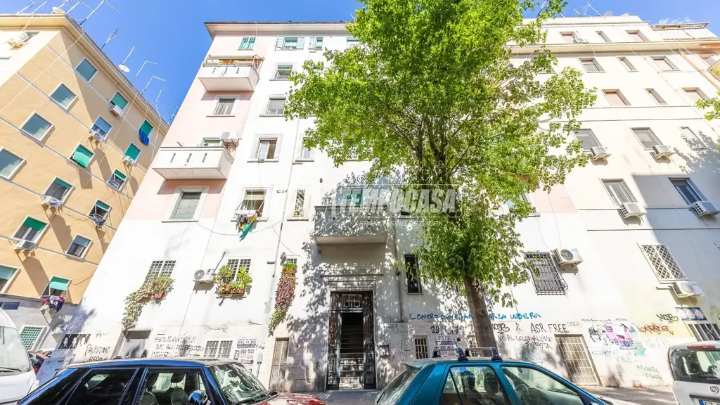 Välivaade - Ristrutturated Flat with Balcony in Rome