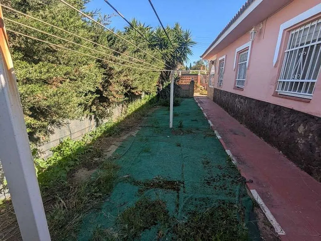 Jardin - Chalet with Pool in Los Pinos del Nevero