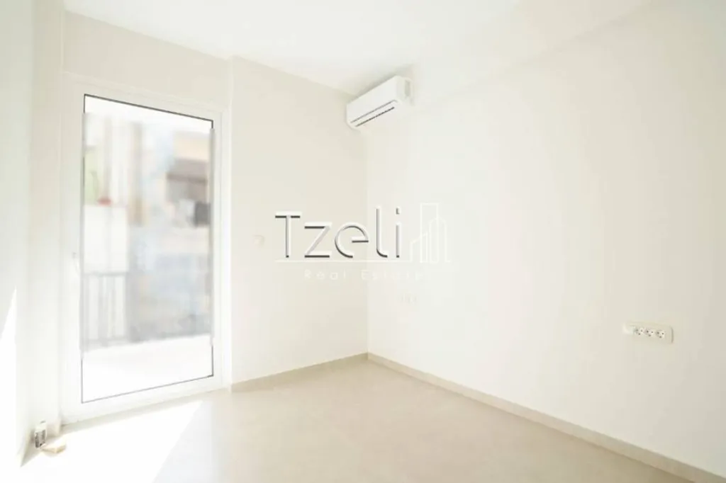 Toad - Apartment with Balcony in Patras