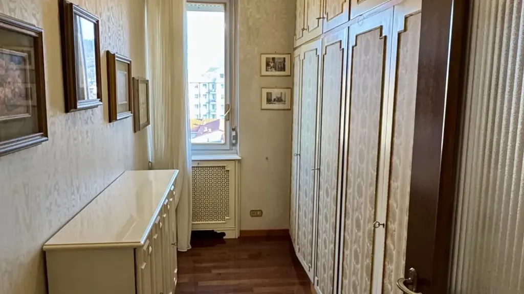 Hallway - Spacious Penthouse with Triple Exposure in Brescia