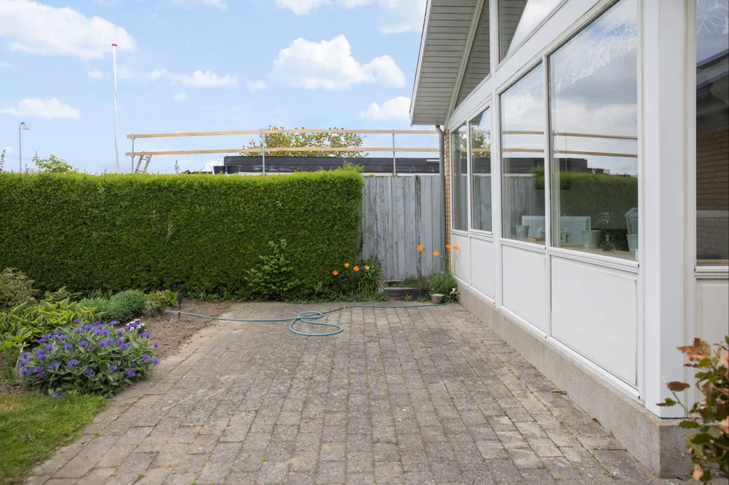 Terrasse - 1967 Terraced House with Garden in Odense NV