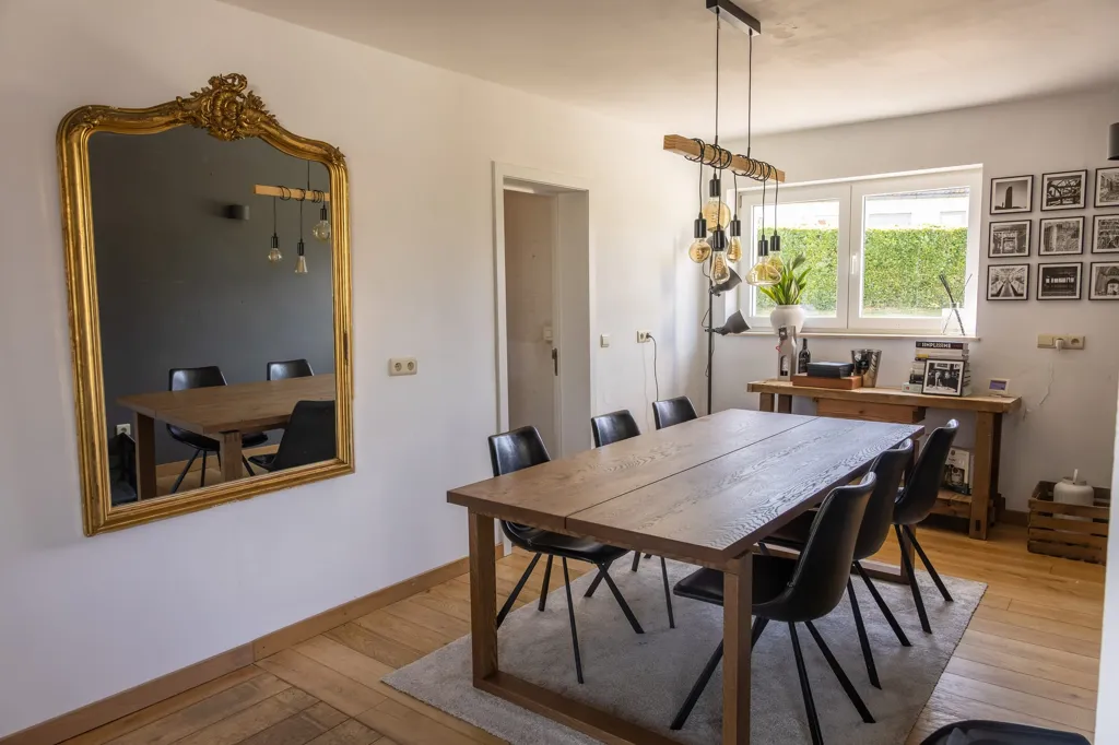 Söögituba - 4-Bed House with Pool & Solar Panels in Chaumont