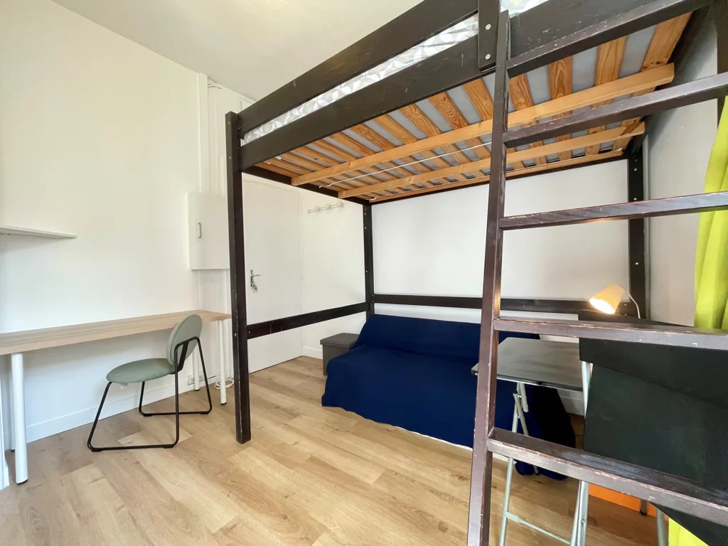 Chambres - Studio meublé avec cuisine équipée à Lyon