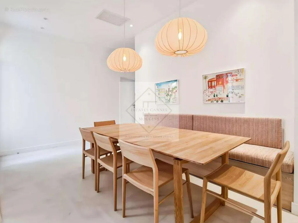 Salle à manger - Maison de Ville Rénovée avec Cour Privative à Cannes