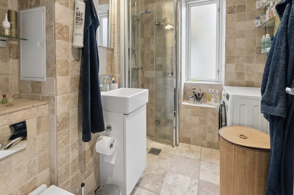 Salles de bain - Elevator Penthouse with Two Balconies in Valby