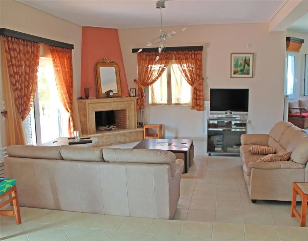 7-room house in Eastern Peloponnese