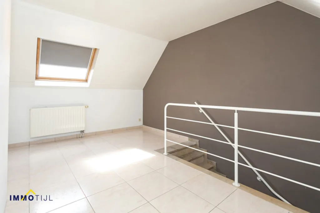 Toad - Duplex Apartment with Balcony in Buggenhout